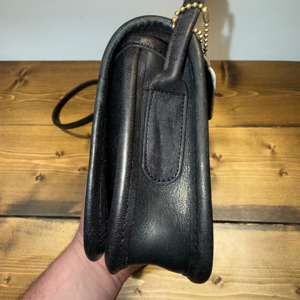 Vintage Coach Dinky NYC USA Black Leather Crossbody Bag + Original 1980s Inserts - Picture 3 of 13